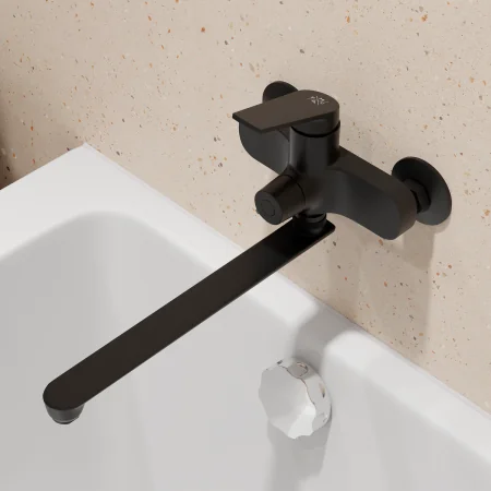 PL7BL-006E Смеситель для ванны с длинным изливом из высокопрочного пластика-Черный