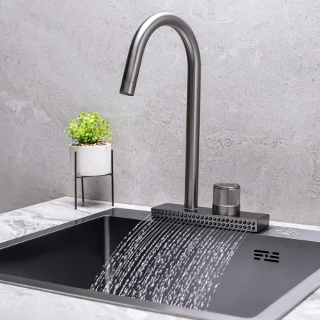 Смеситель для кухни РМС SUS130PVD-017F с PVD покрытием Нержавеющая сталь