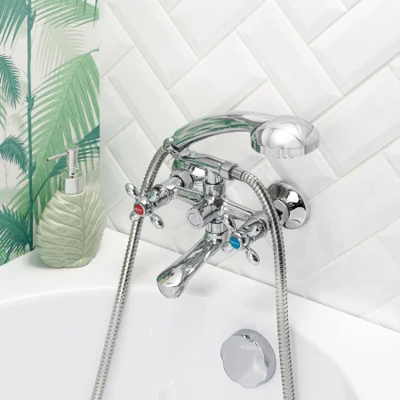 Смеситель  для ванны с душем BOOU BA5318-2-B702 с коротким изливом Латунь