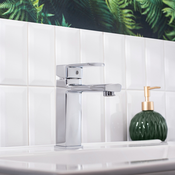 Смеситель для раковины BOOU B8215-1J однорычажный Латунь